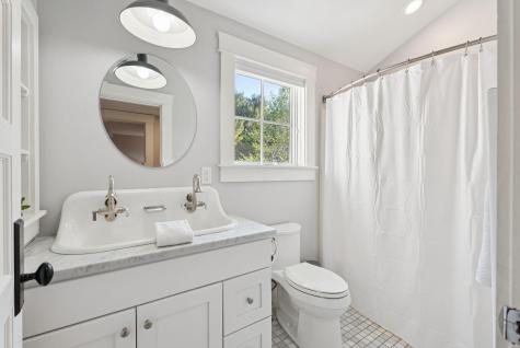 263 Foreside Road Falmouth ME 04105