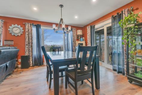 28 Oakledge Hills Road Raymond ME 04071