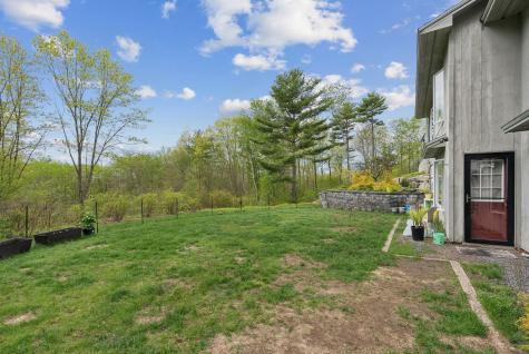 28 Oakledge Hills Road Raymond ME 04071