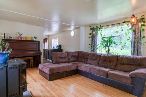 1080 Lake Shore Drive Auburn ME 04210