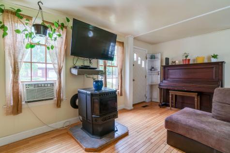 1080 Lake Shore Drive Auburn ME 04210