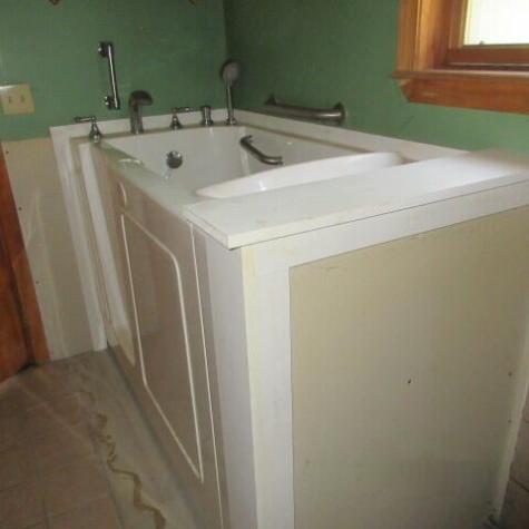 36 Merrill Road Eddington ME 04428