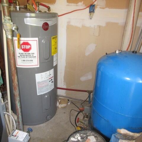 36 Merrill Road Eddington ME 04428