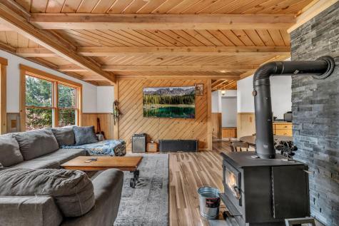 79 Auburn Road Peru ME 04290