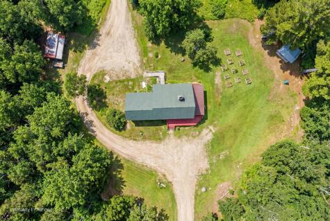 79 Auburn Road Peru ME 04290