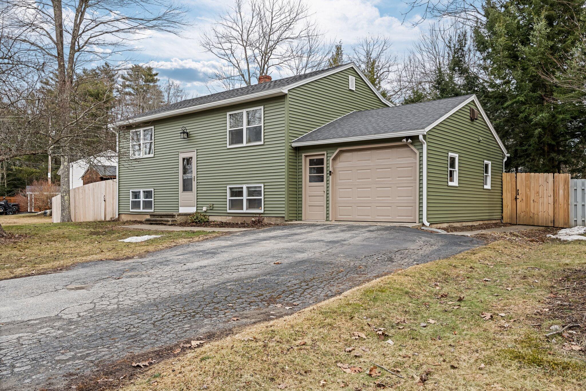 28 Forest Drive Topsham ME 04086