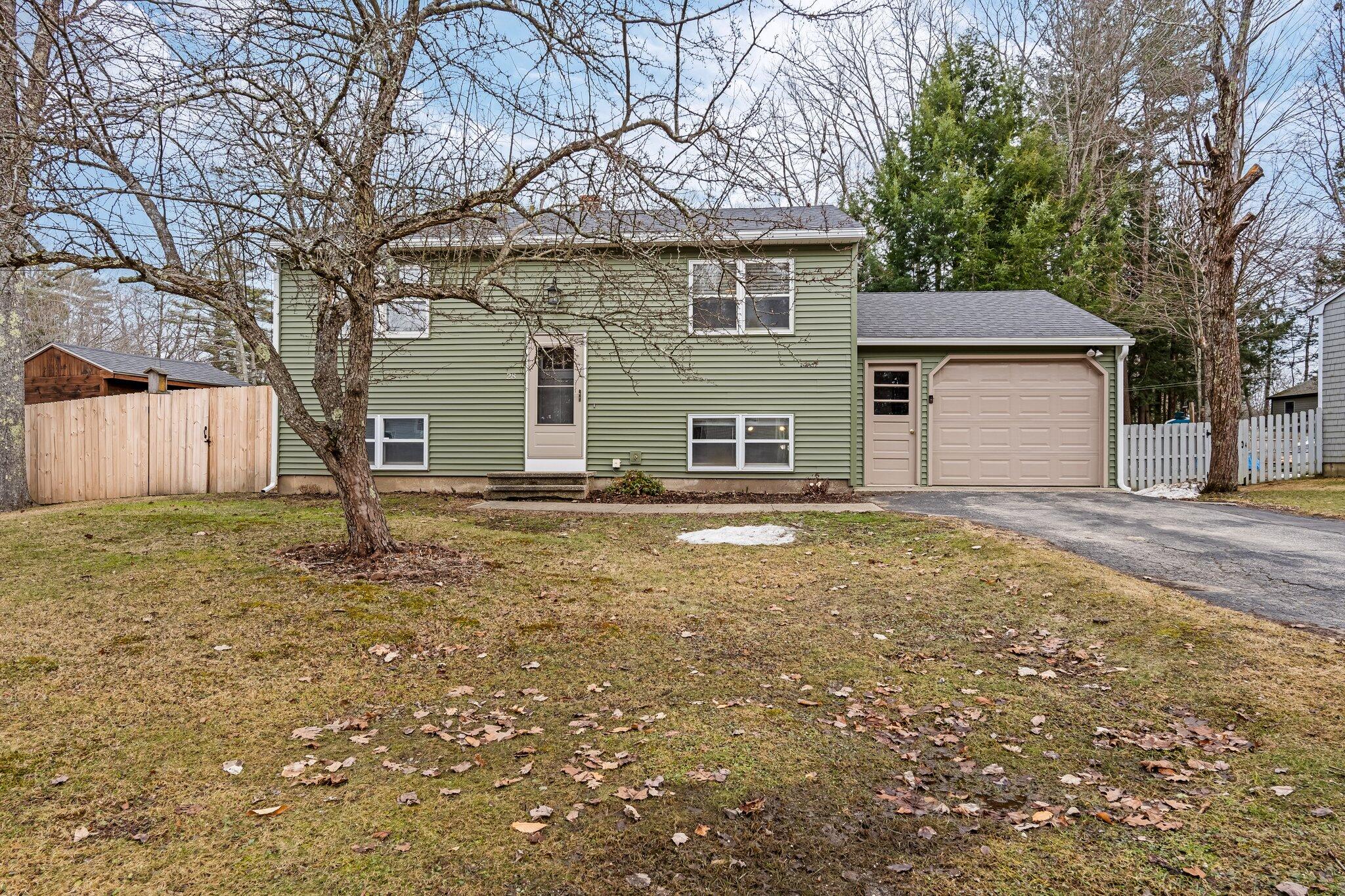 28 Forest Drive Topsham ME 04086