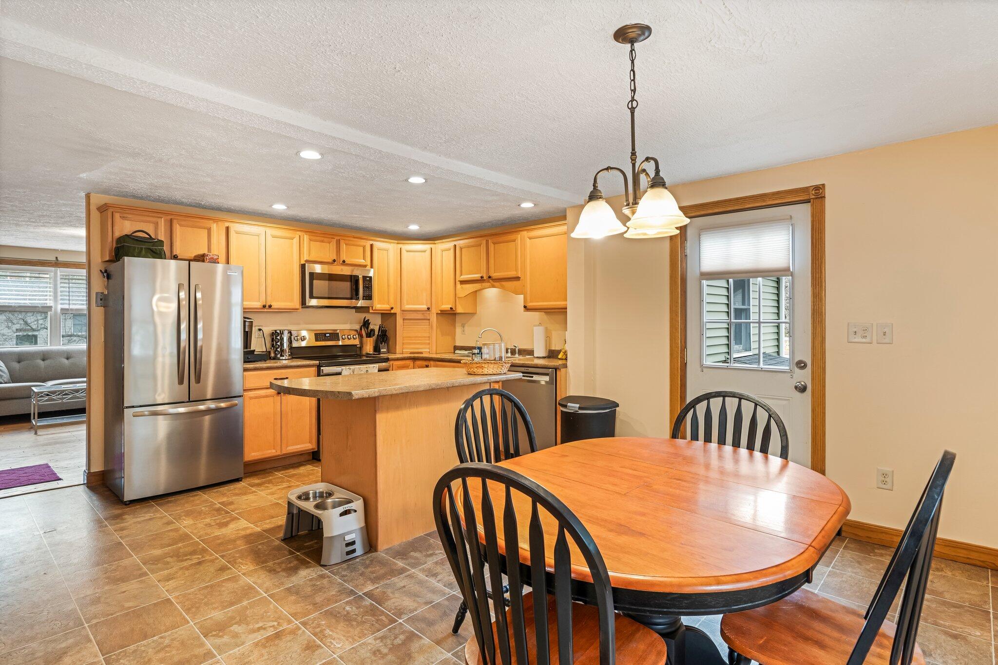 28 Forest Drive Topsham ME 04086