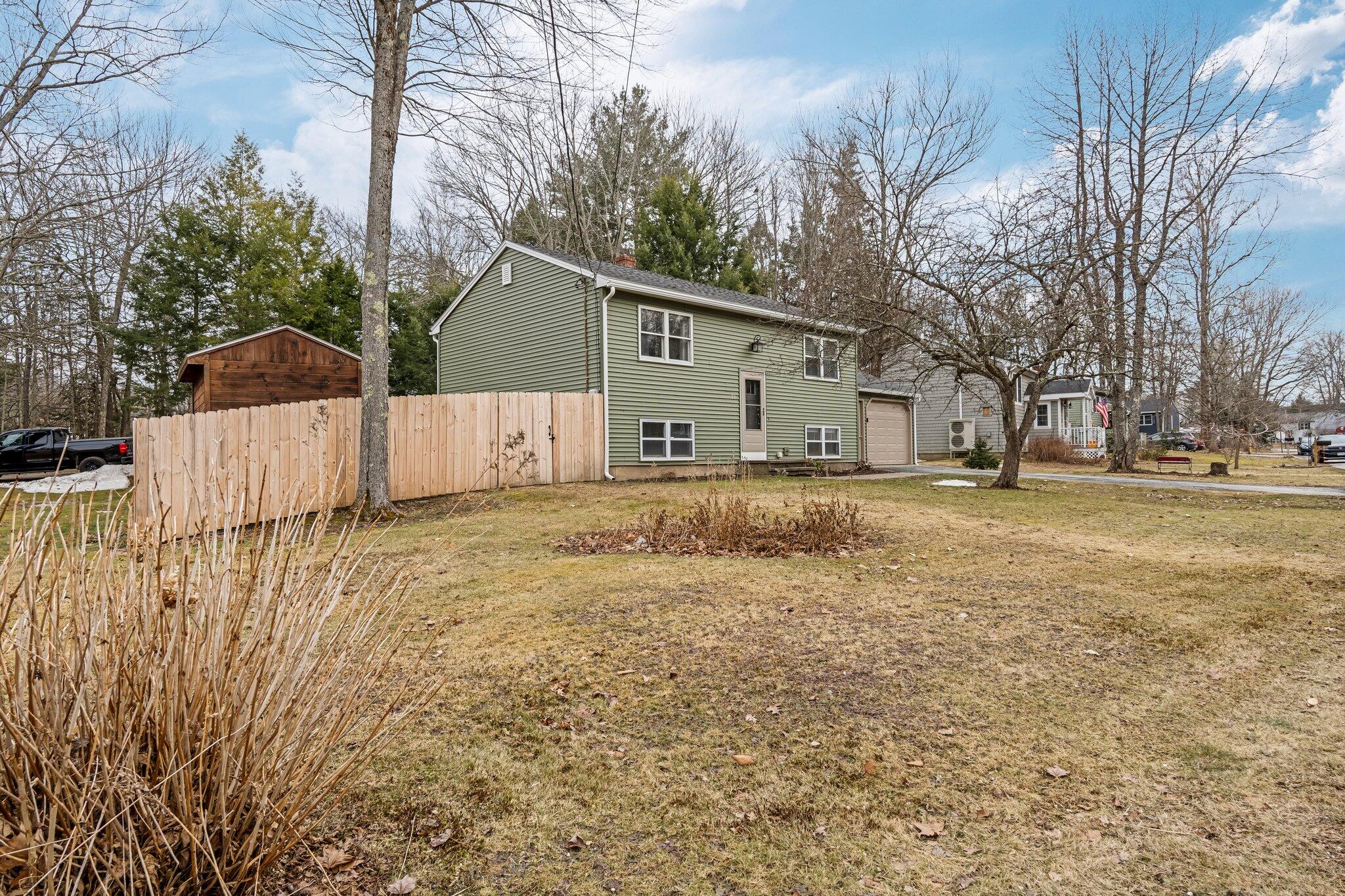 28 Forest Drive Topsham ME 04086