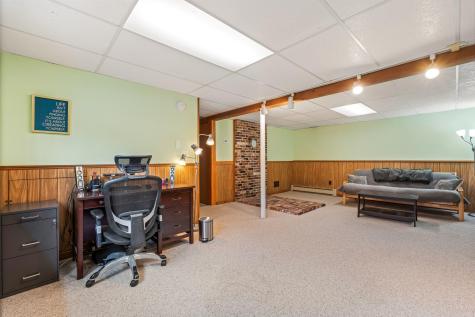 28 Forest Drive Topsham ME 04086