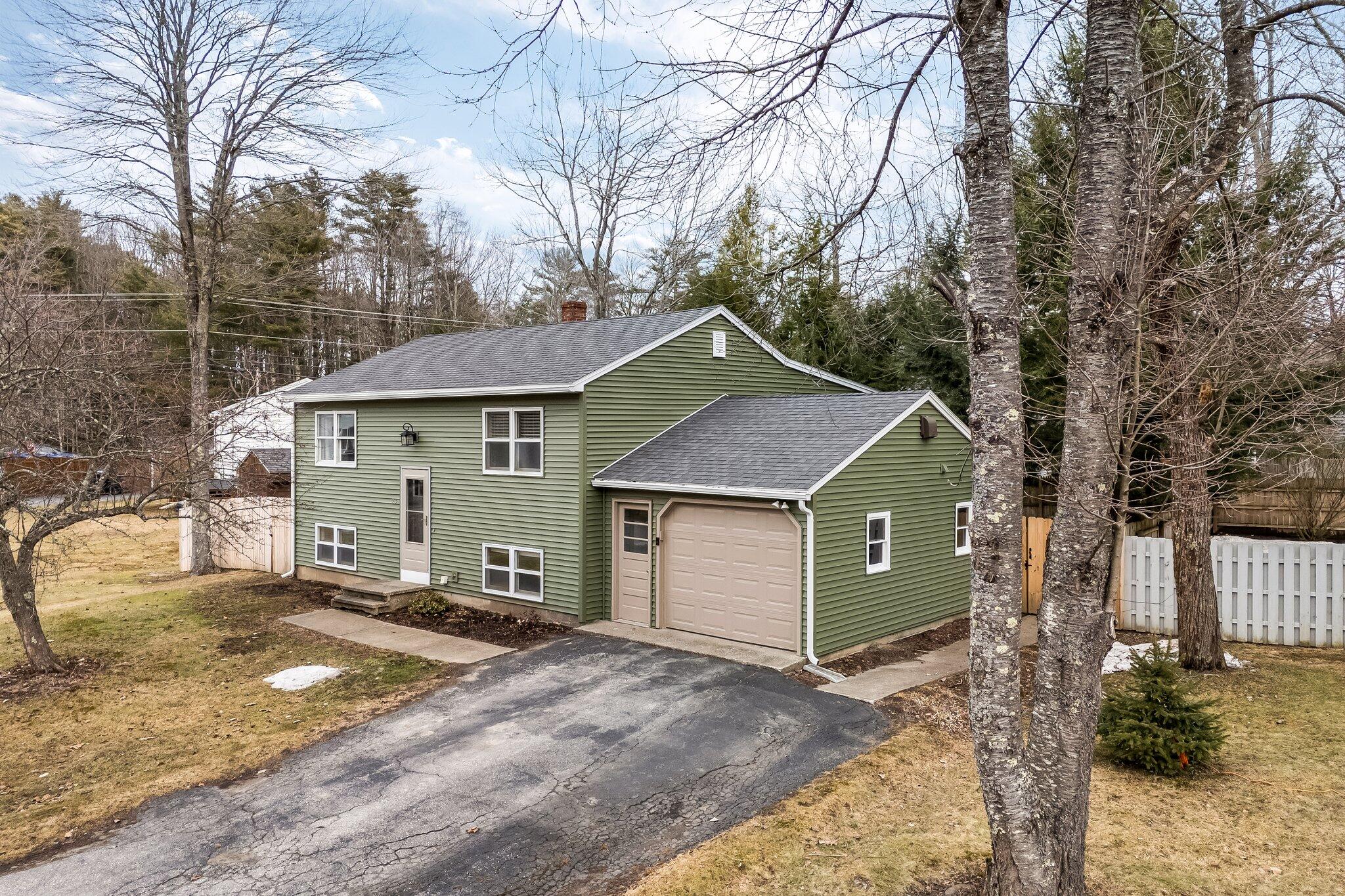 28 Forest Drive Topsham ME 04086