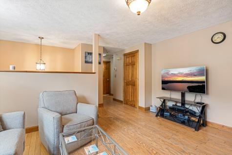 28 Forest Drive Topsham ME 04086