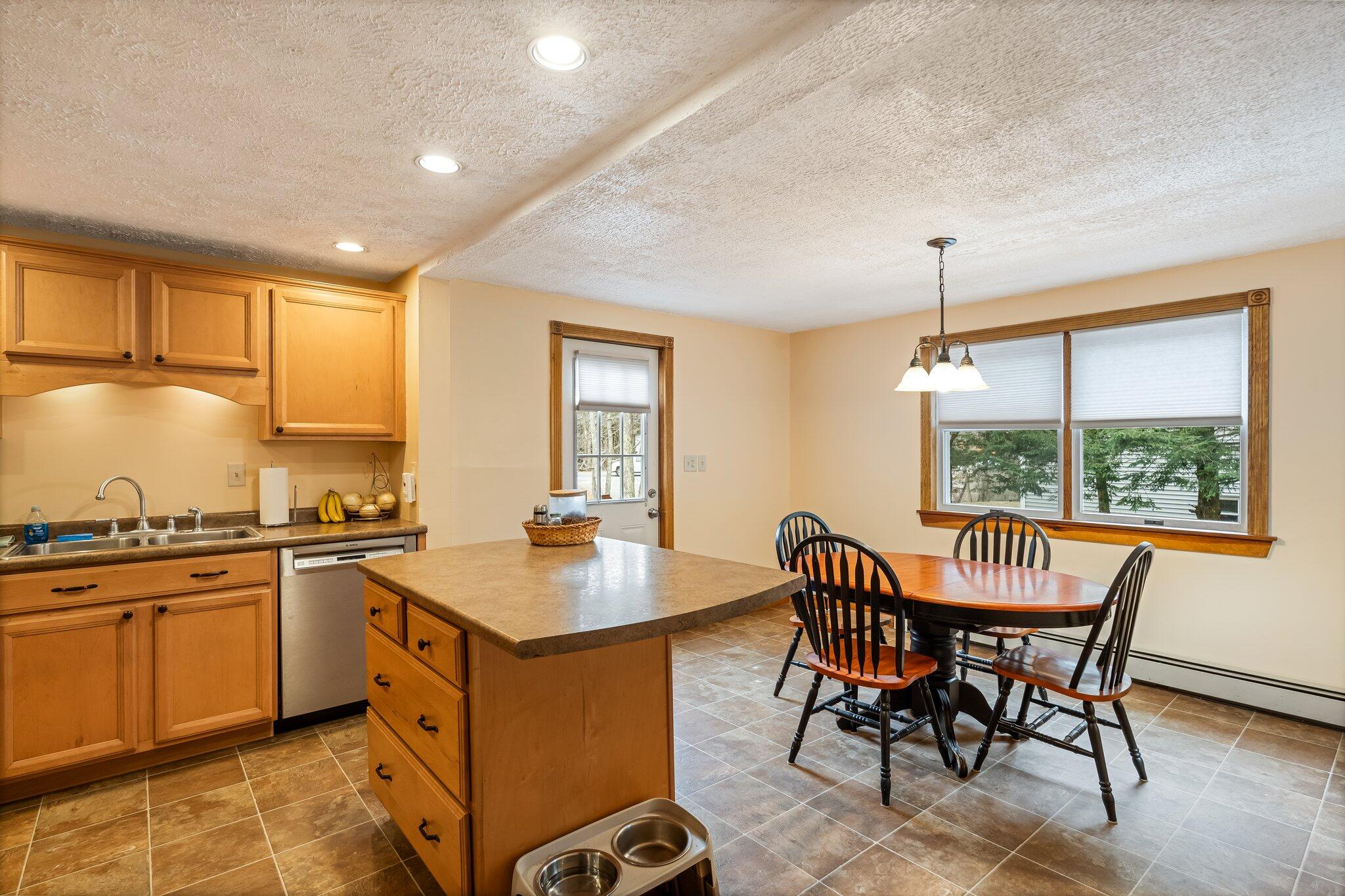 28 Forest Drive Topsham ME 04086