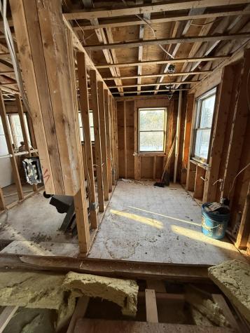 17 Walker Road Mechanic Falls ME 04256