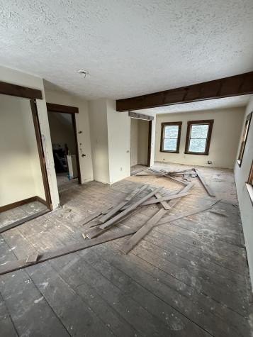 17 Walker Road Mechanic Falls ME 04256