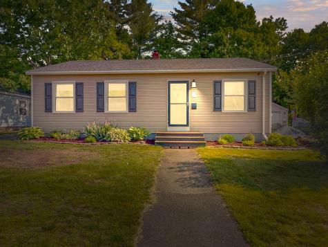 11 Brookside Avenue Augusta ME 04330