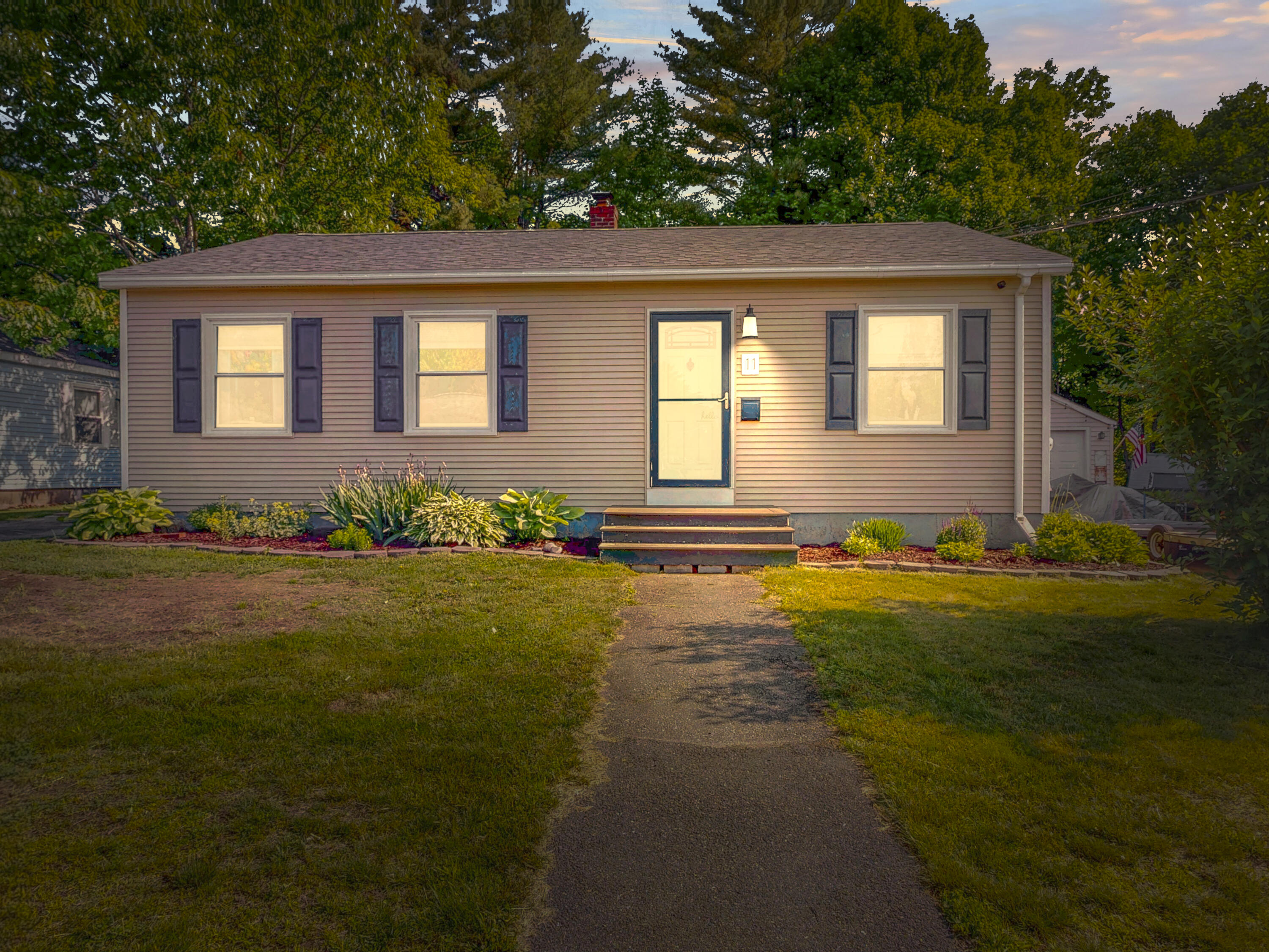 11 Brookside Avenue Augusta ME 04330