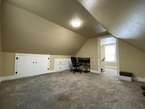 62 Mcnamara Street Lewiston ME 04240