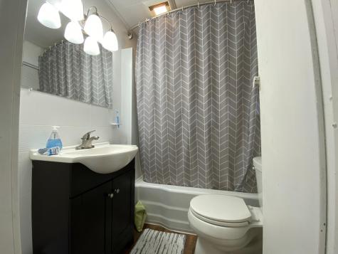 62 Mcnamara Street Lewiston ME 04240