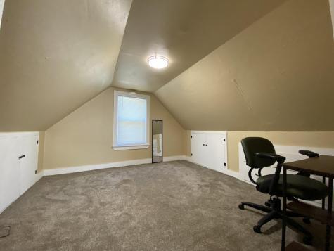 62 Mcnamara Street Lewiston ME 04240