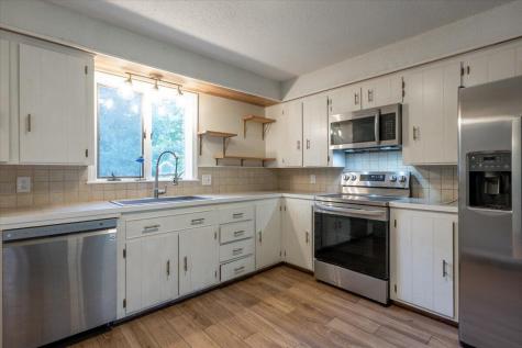 71 Woodland Avenue Warren ME 04864