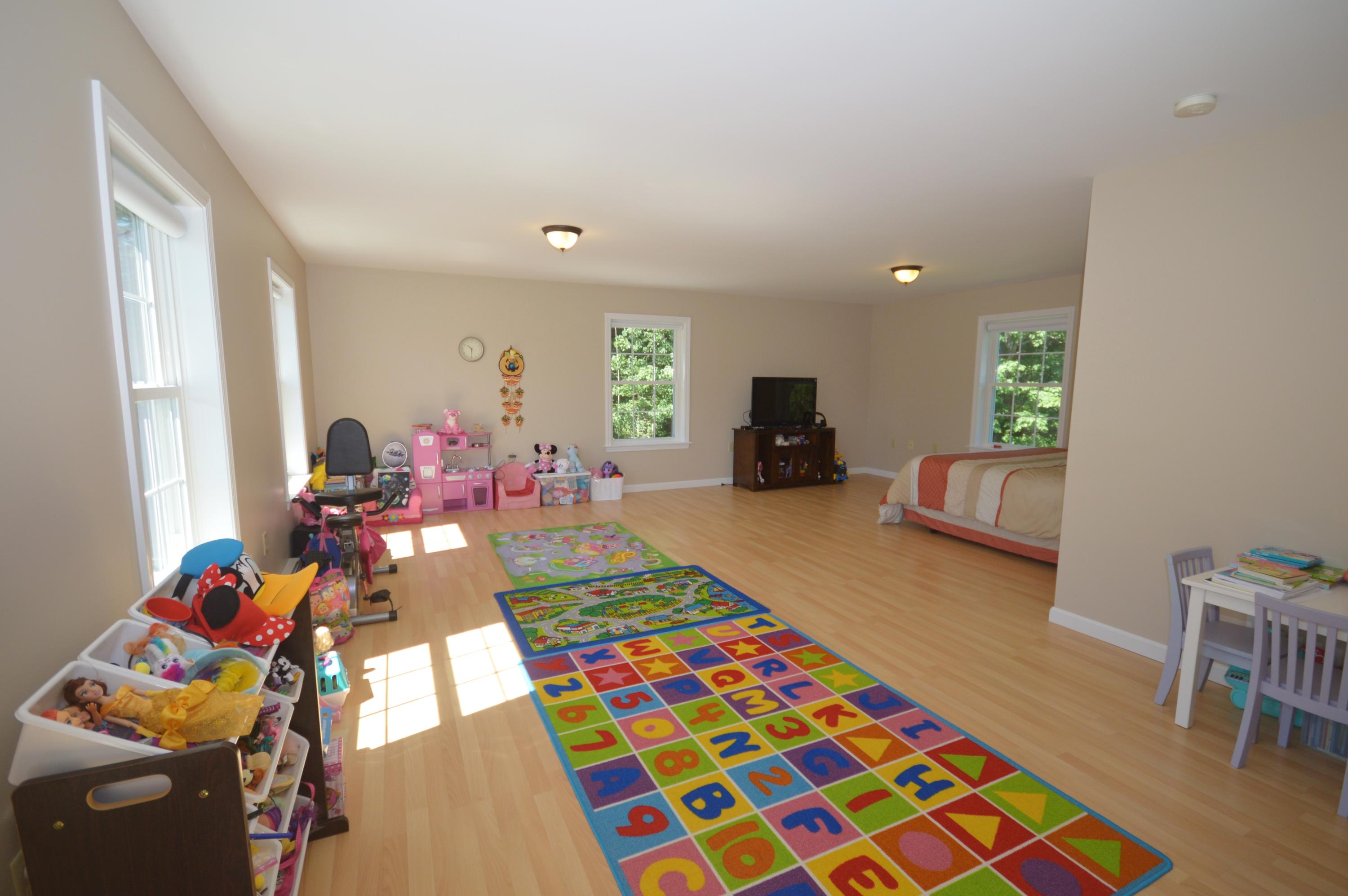 7 Crestview Drive Orono ME 04473