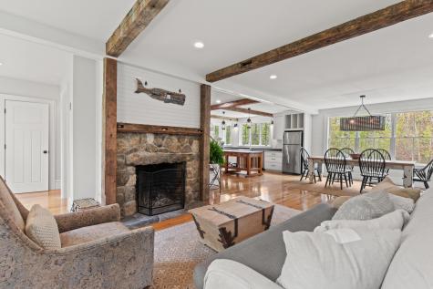 15 Pumpkin Hollow Cumberland ME 04021