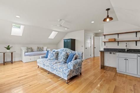 15 Pumpkin Hollow Cumberland ME 04021