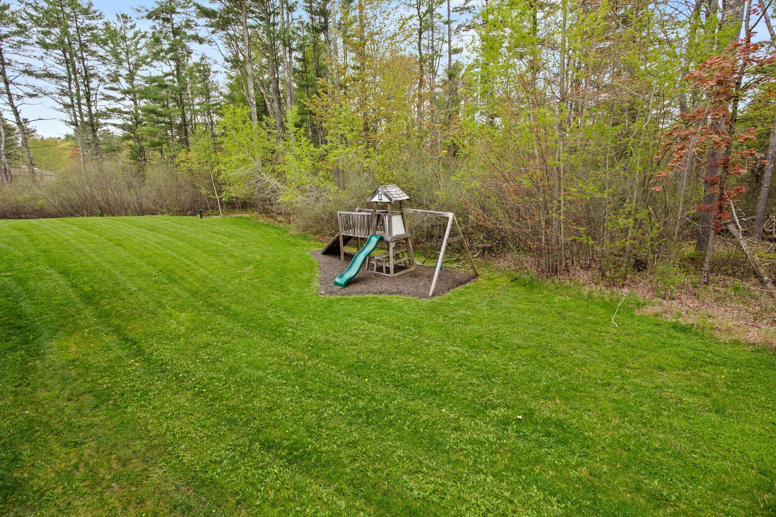 15 Pumpkin Hollow Cumberland ME 04021