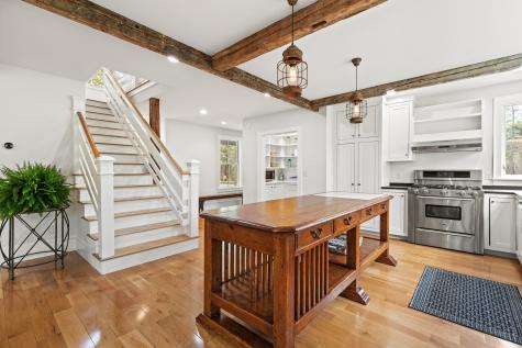 15 Pumpkin Hollow Cumberland ME 04021