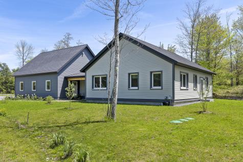 1 Little Bird Lane Brunswick ME 04011