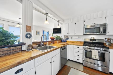 693 Wiscasset Road Boothbay ME 04537