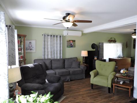 17 Baker Street Clinton ME 04927