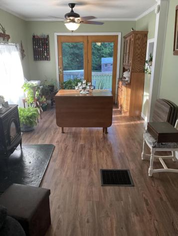 17 Baker Street Clinton ME 04927