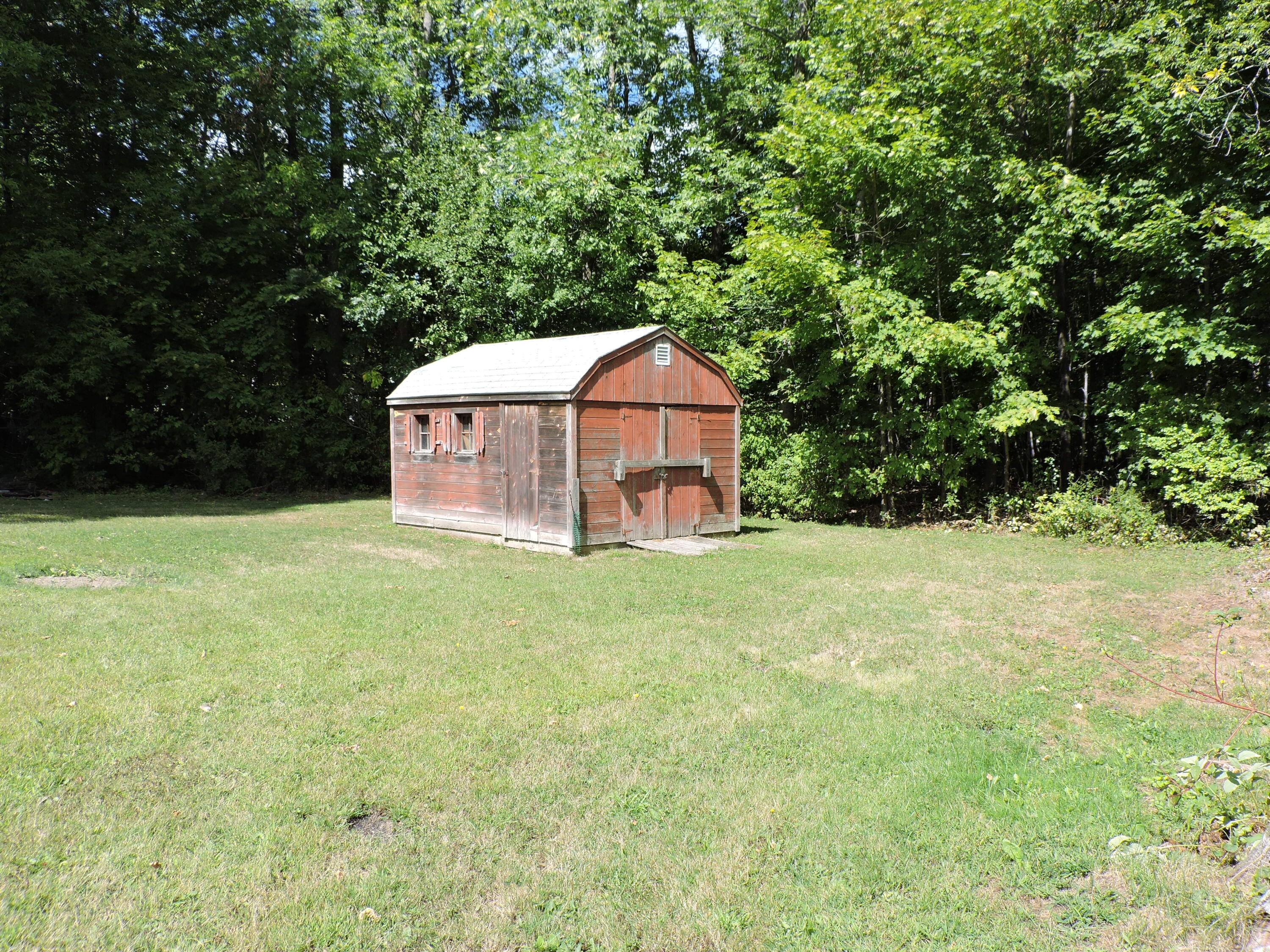 17 Baker Street Clinton ME 04927