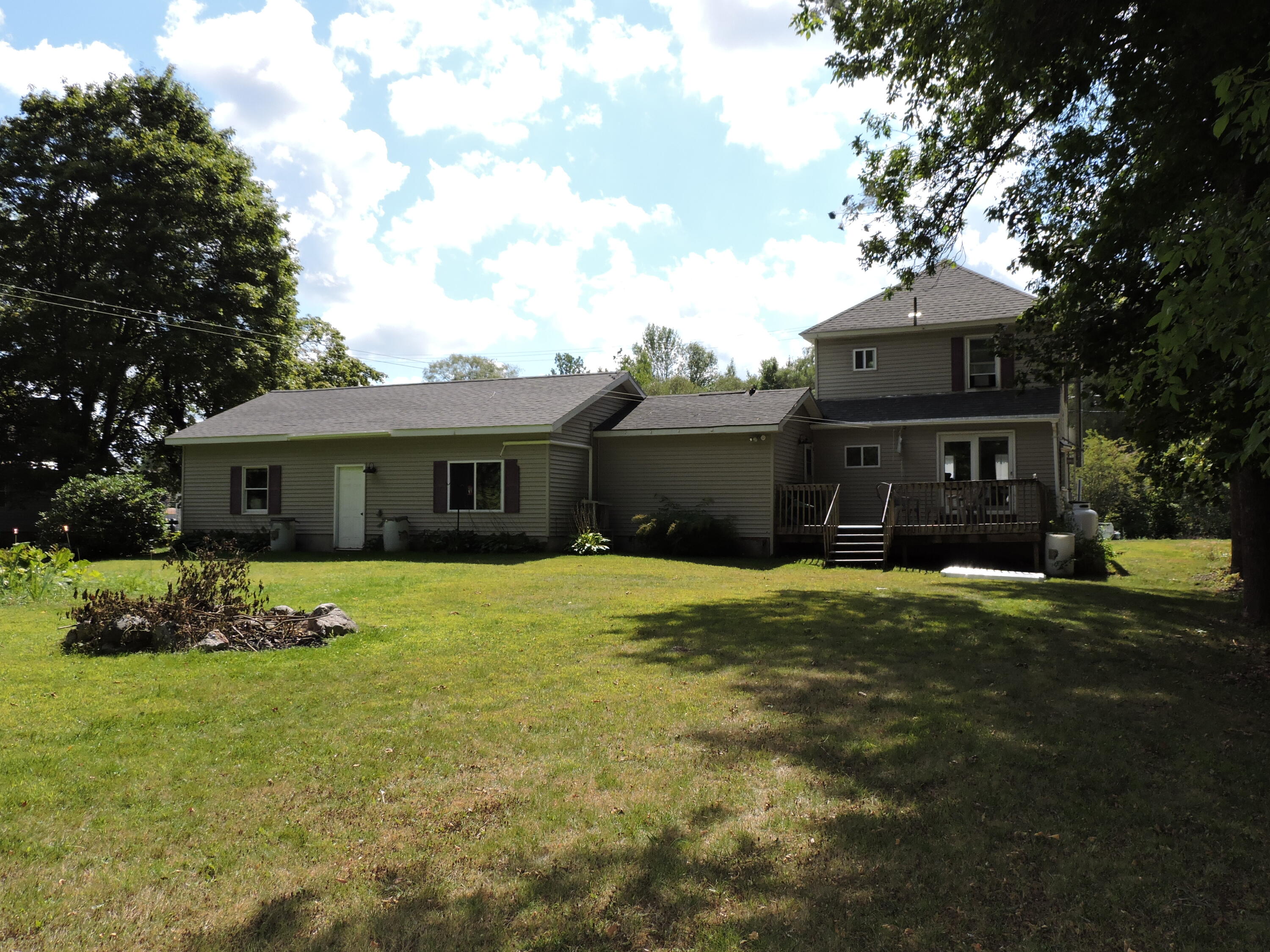 17 Baker Street Clinton ME 04927