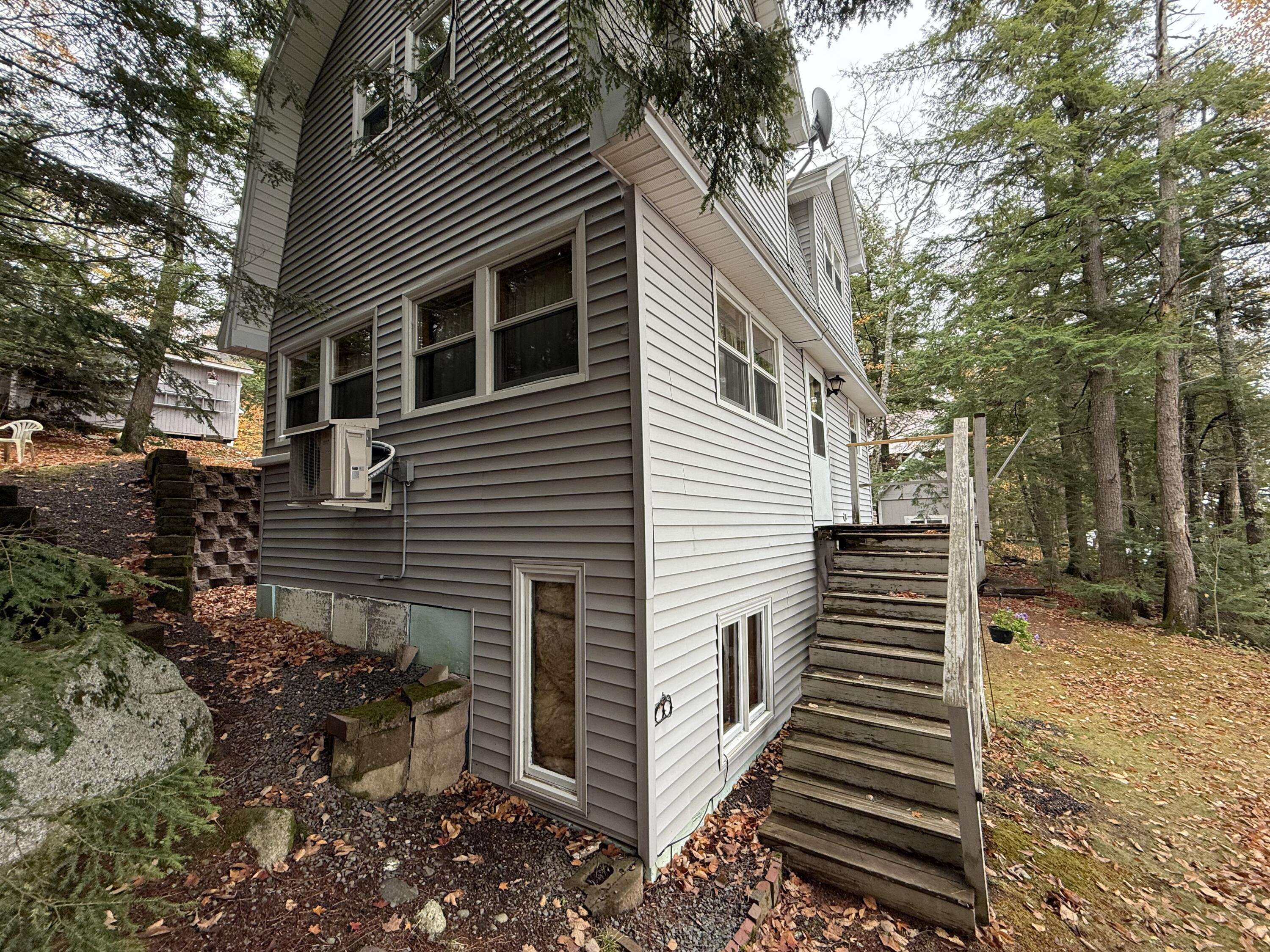 55 Mcnelly Road Island Falls ME 04747