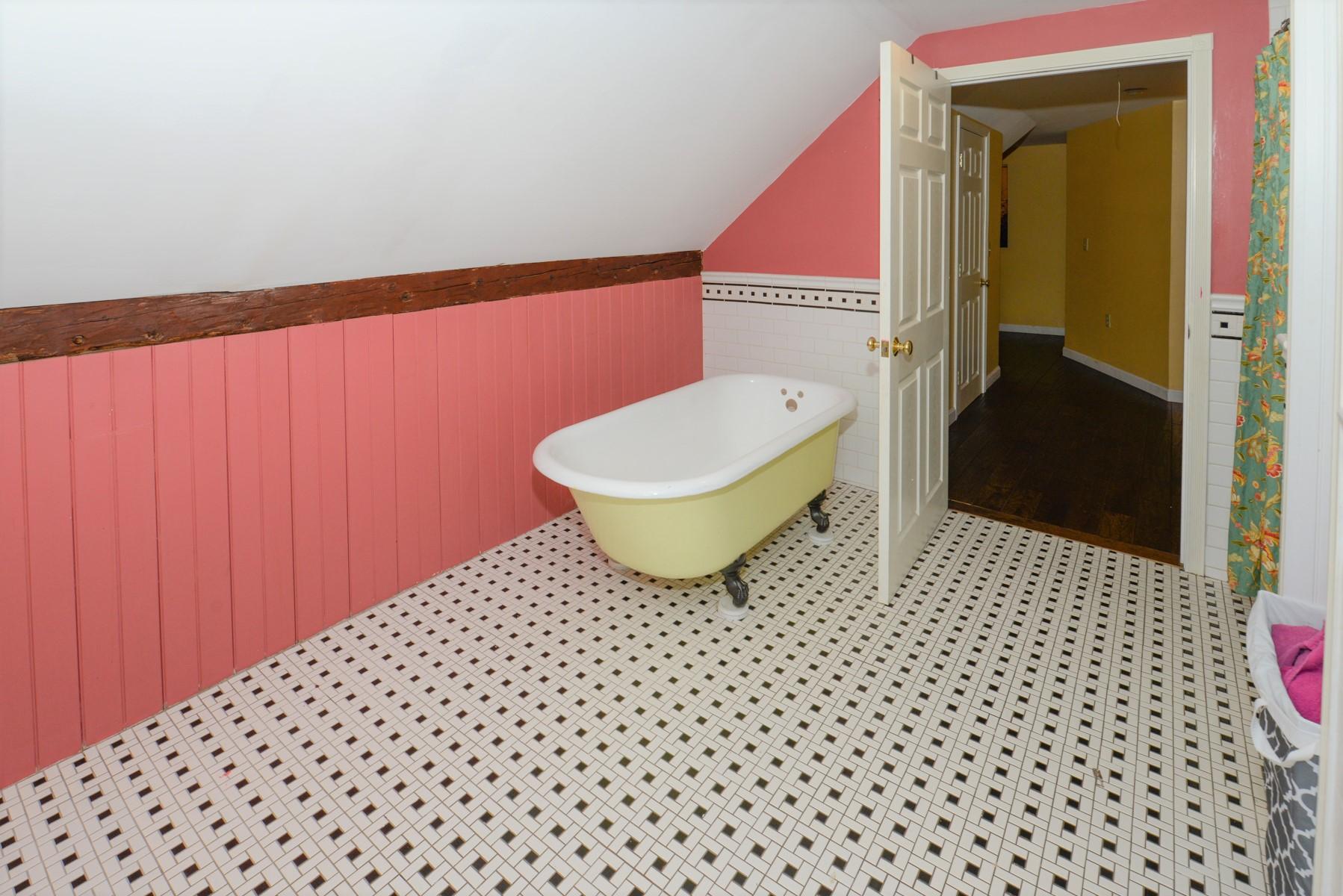 30 Graffam Road Baldwin ME 04091