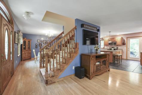 42 Cobb Road Poland ME 04274