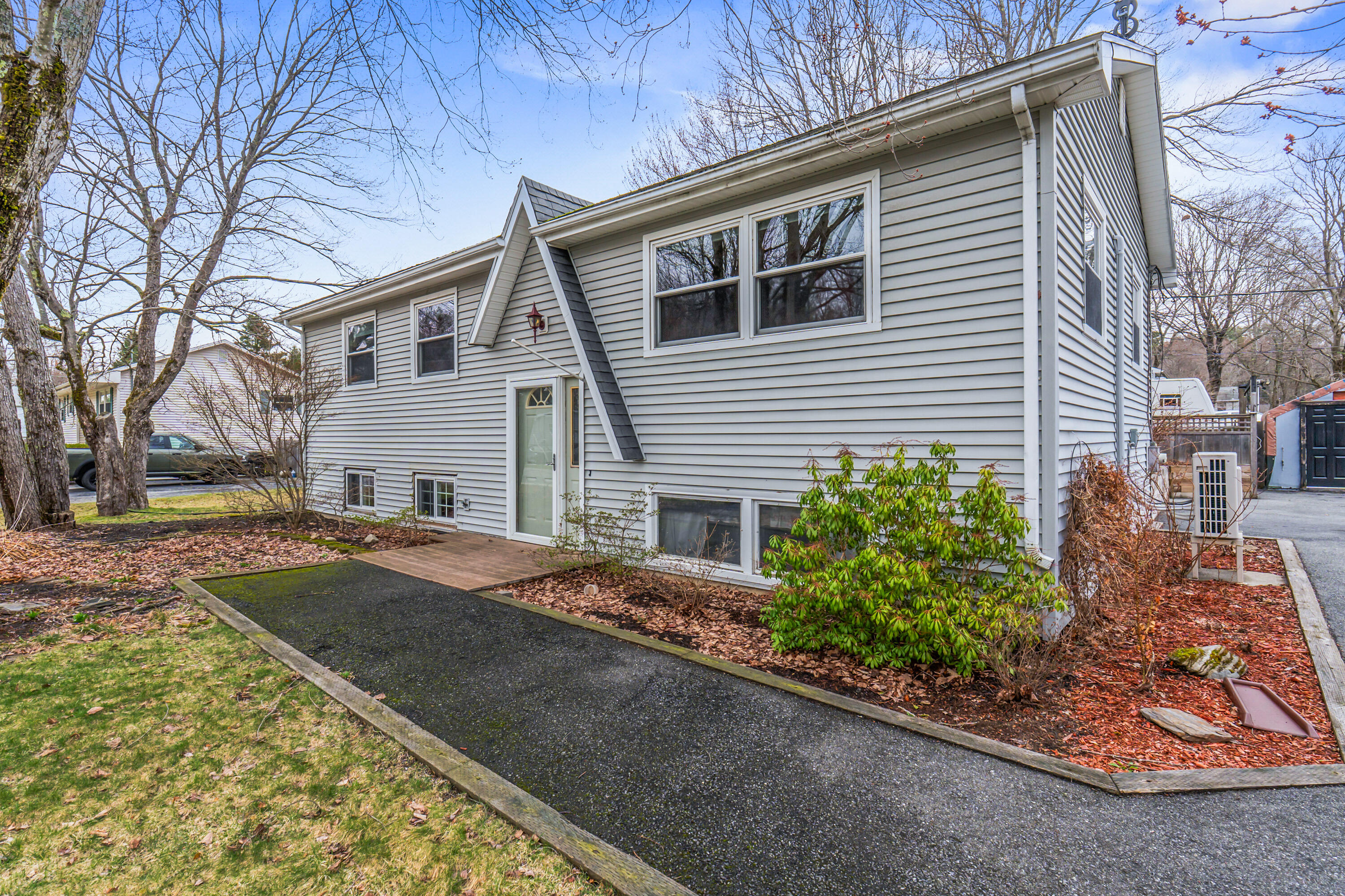 33 East Avenue Lisbon ME 04252