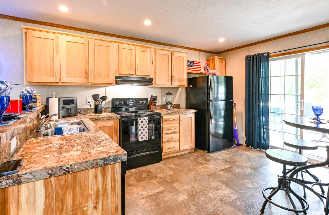 10 Frank Street Waterboro ME 04061