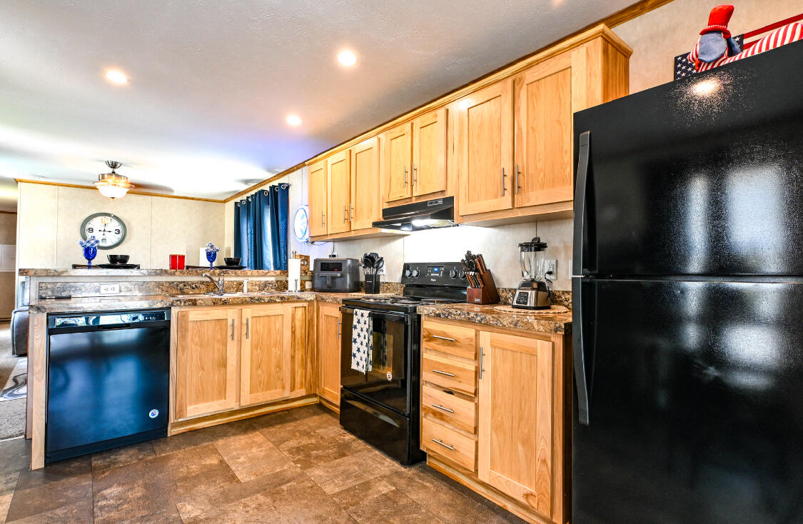 10 Frank Street Waterboro ME 04061