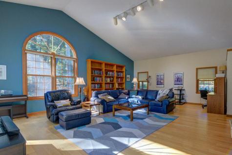 17 Blueberry Point Raymond ME 04071