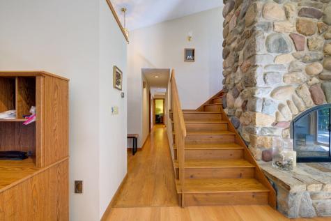 17 Blueberry Point Raymond ME 04071