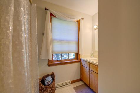 17 Blueberry Point Raymond ME 04071