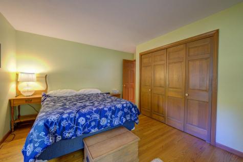 17 Blueberry Point Raymond ME 04071