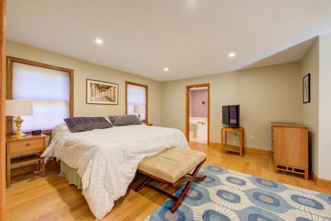 17 Blueberry Point Raymond ME 04071