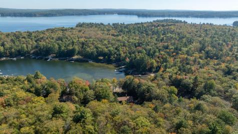 17 Blueberry Point Raymond ME 04071