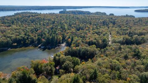 17 Blueberry Point Raymond ME 04071