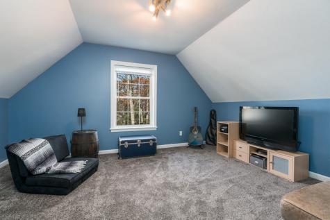 22 Autumn Crossing Gray ME 04039